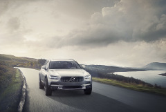 Volvo V90 Cross Country-01